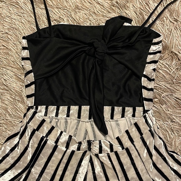 Lucy In The Sky Velour Spaghetti Strap Shorts Romper - Picture 4 of 8